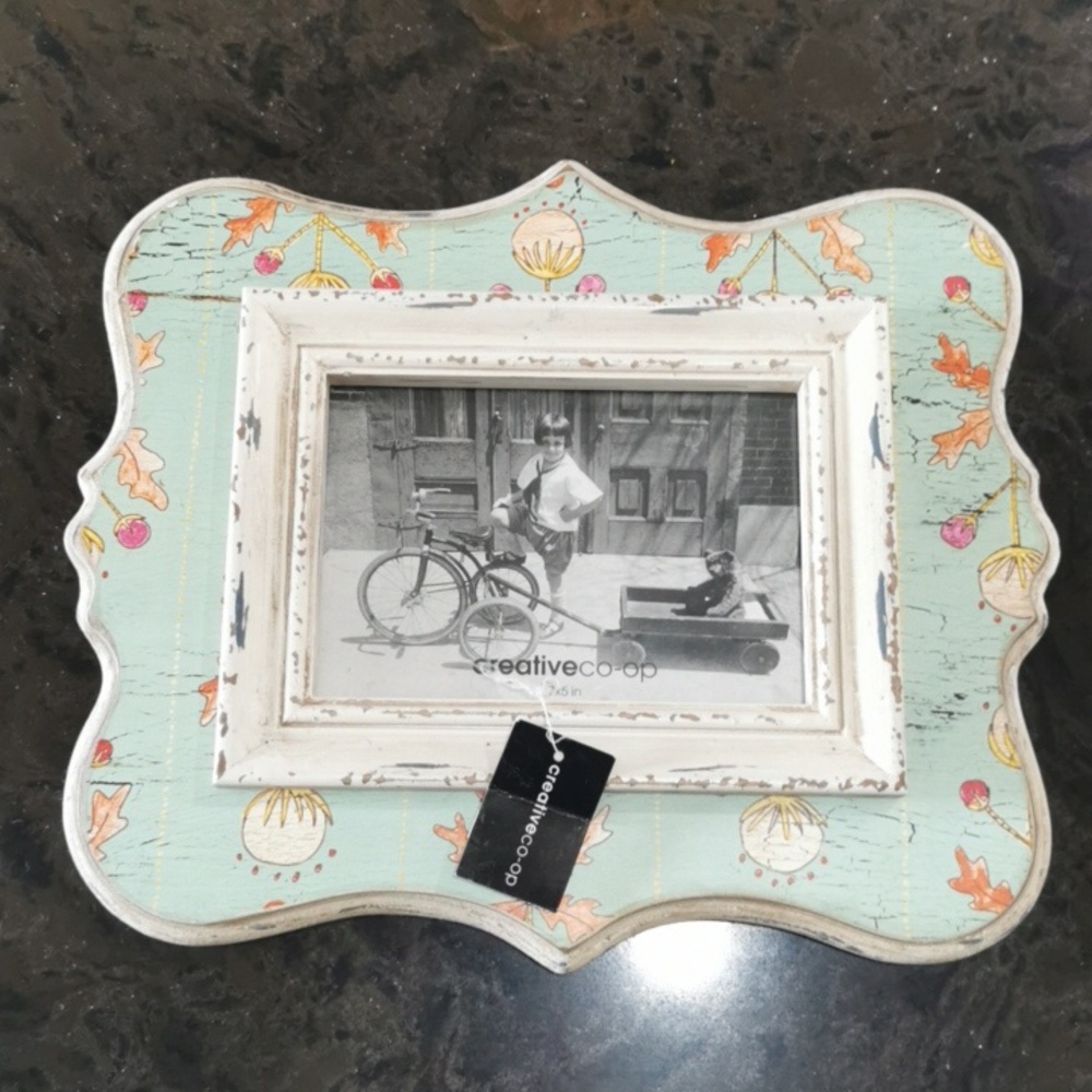 Creative Co-Op Vintage Picture Frame - White and Mint with Orange Accents
